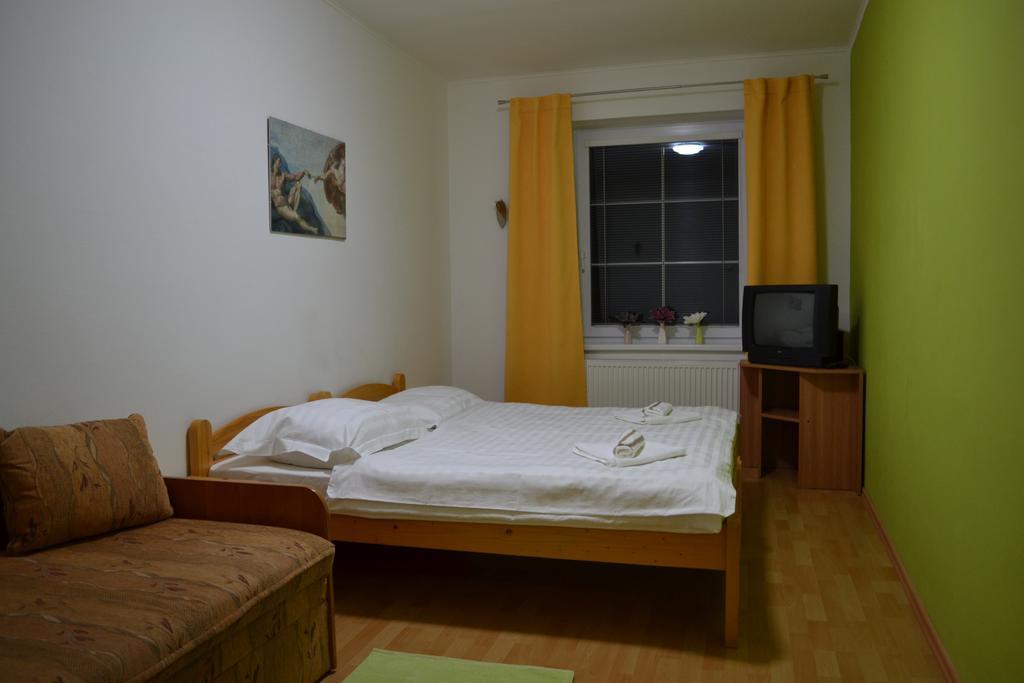 Privat Julia Hotel Vrbov Værelse billede
